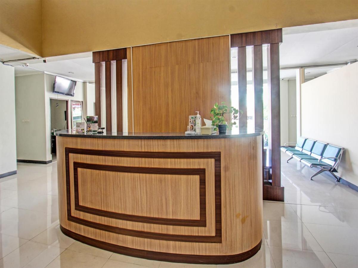 Oyo 91617 Hotel Mutiara Lombok Esterno foto