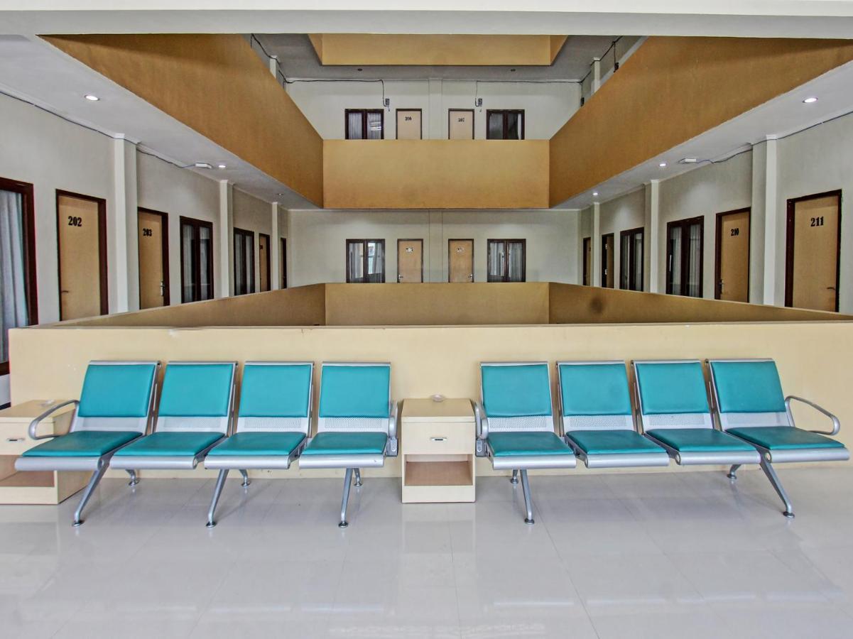 Oyo 91617 Hotel Mutiara Lombok Esterno foto