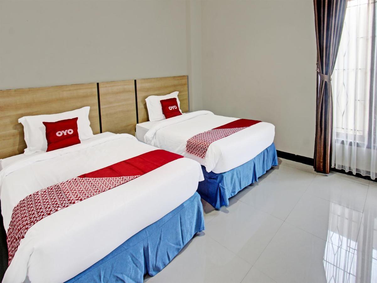 Oyo 91617 Hotel Mutiara Lombok Esterno foto