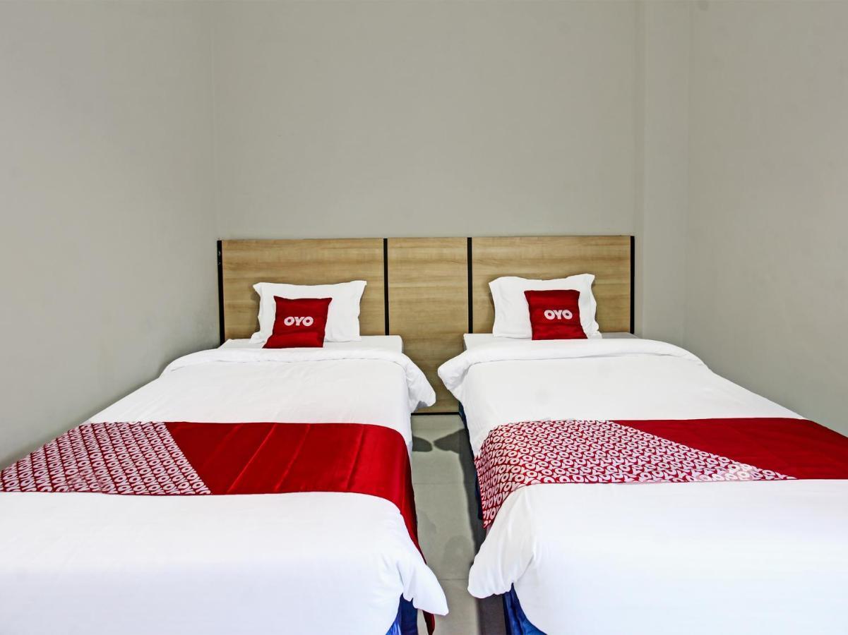 Oyo 91617 Hotel Mutiara Lombok Esterno foto