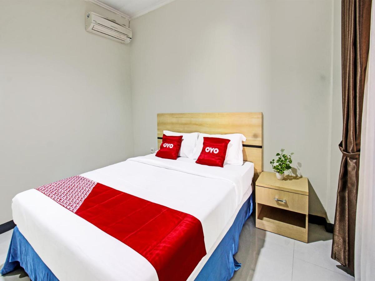 Oyo 91617 Hotel Mutiara Lombok Esterno foto