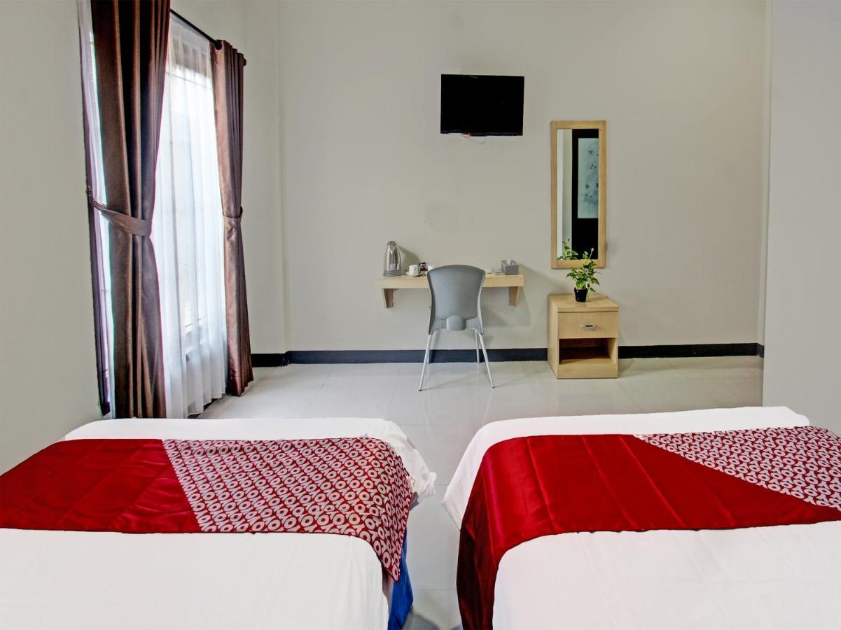 Oyo 91617 Hotel Mutiara Lombok Esterno foto