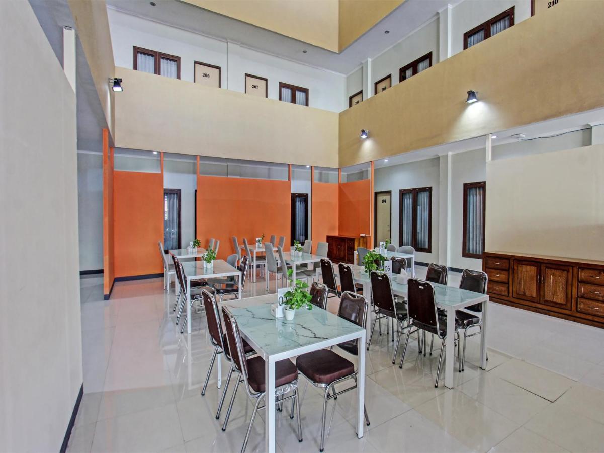 Oyo 91617 Hotel Mutiara Lombok Esterno foto