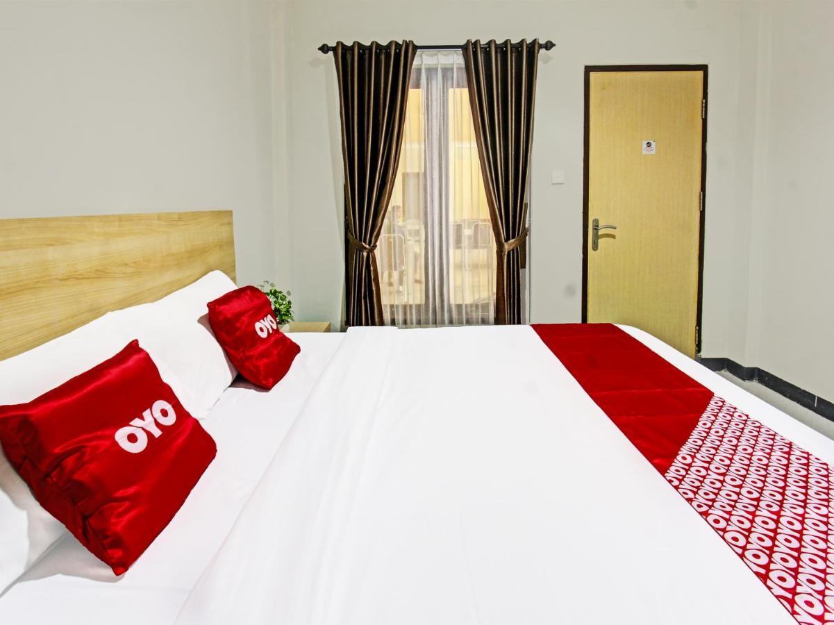 Oyo 91617 Hotel Mutiara Lombok Esterno foto