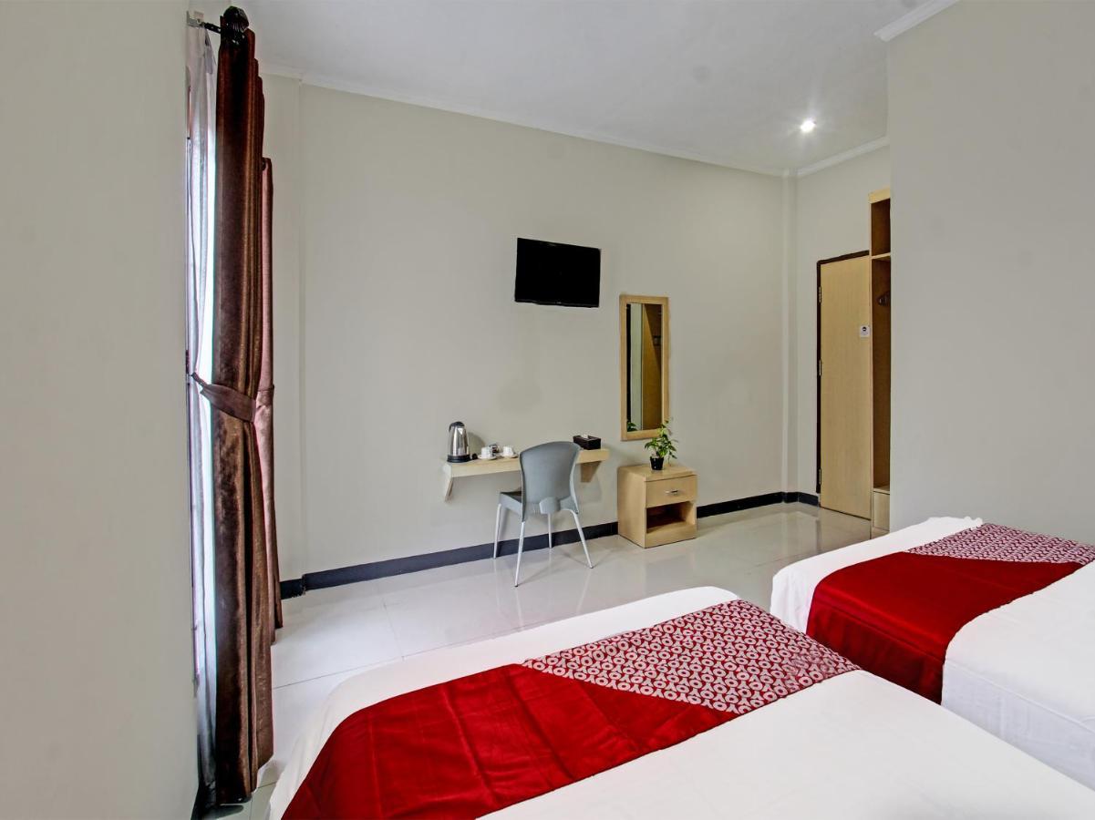 Oyo 91617 Hotel Mutiara Lombok Esterno foto